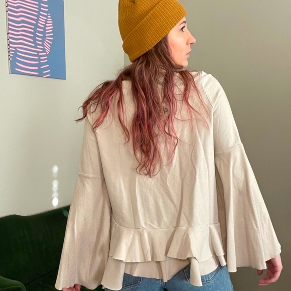 Altar’d State cream bell sleeve ruffled blouse - Picture 2 of 4